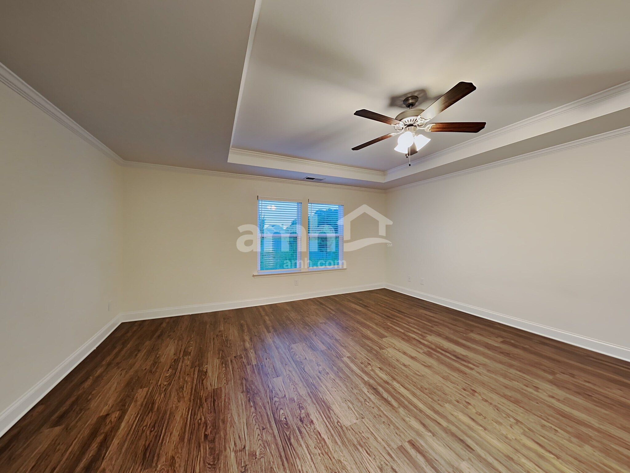 Building Photo - 246 Lake Vista Dr