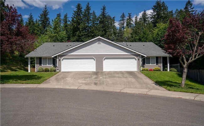 Building Photo - Barger Duplex