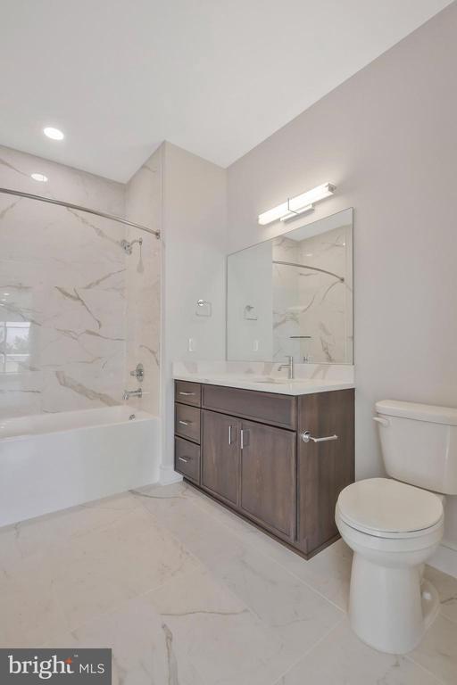 Building Photo - 635 Slaters Ln