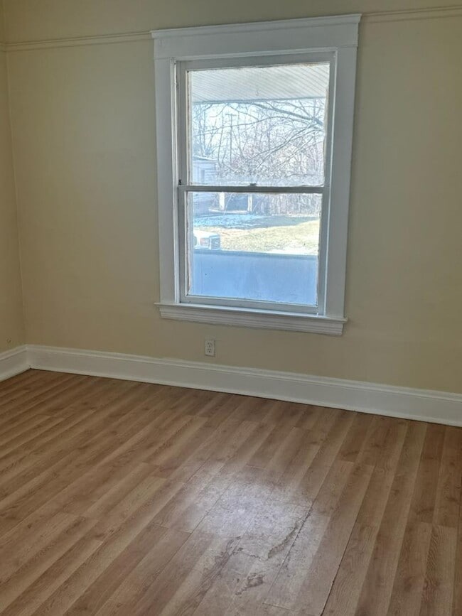 Building Photo - 2617 E 114th St