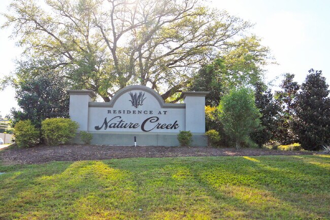 Building Photo - Nature Creek 3BD Townhome w/ Garage, Pool ...