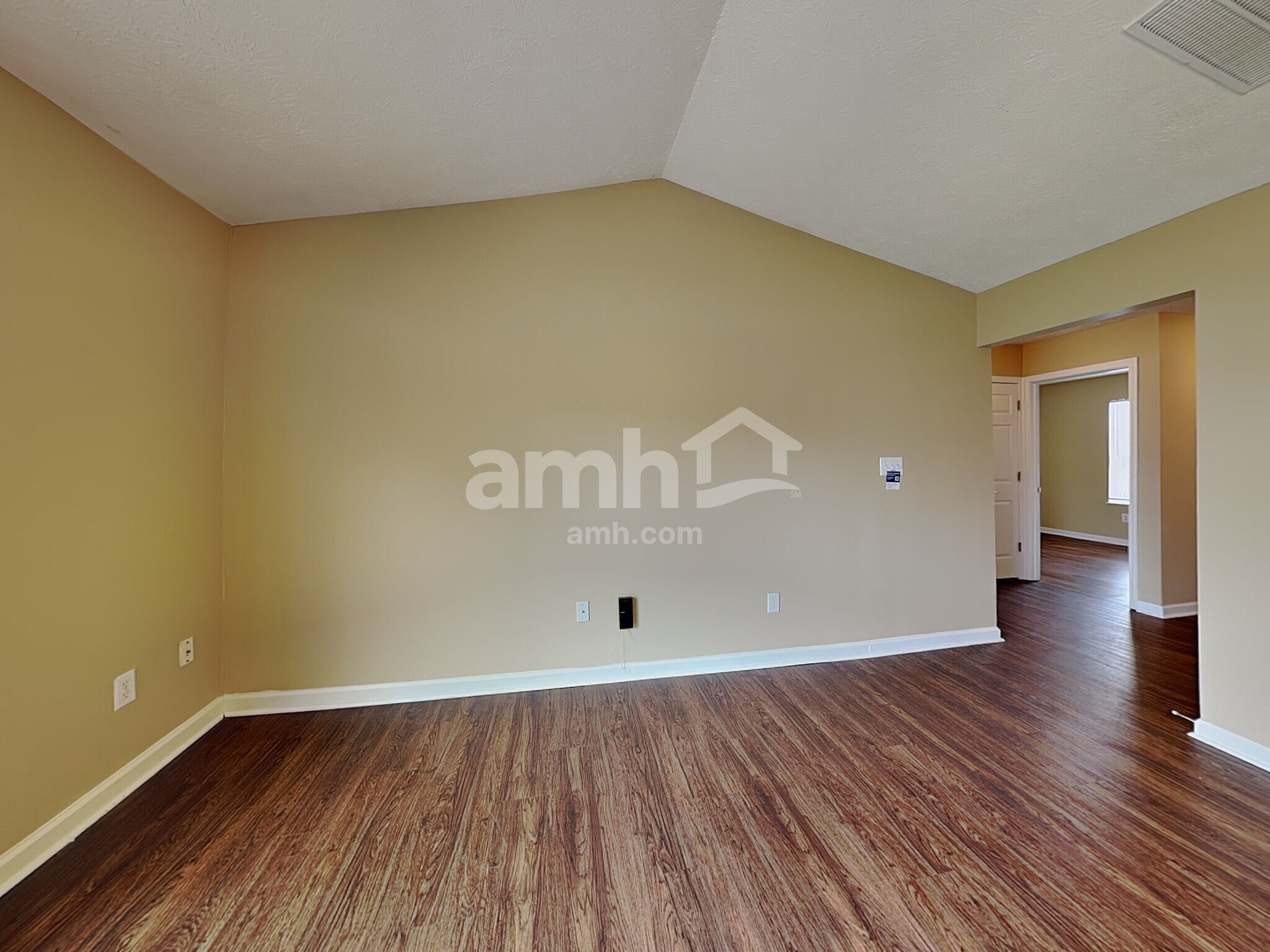 Building Photo - 18 Lasalle Ct