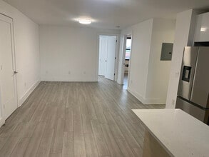 Building Photo - 111 Lawrence St