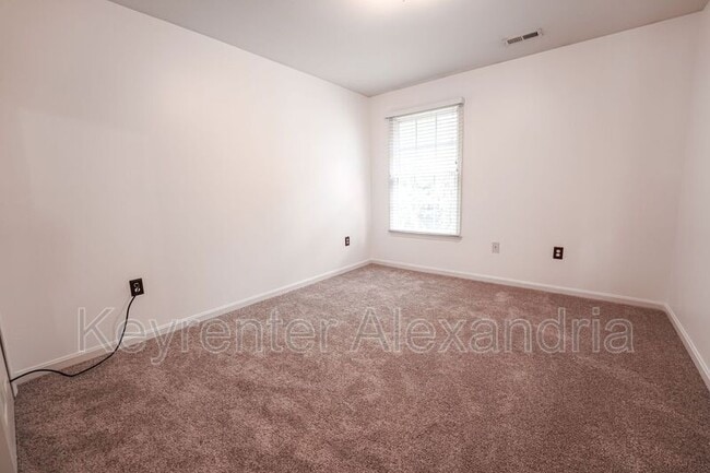 Building Photo - 20 Boulder Dr