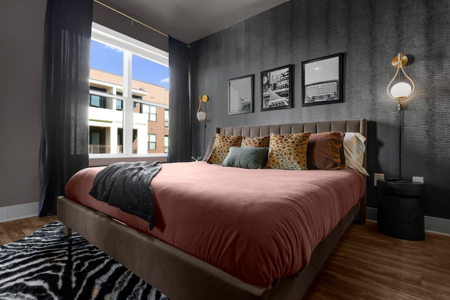 Building Photo - 2200 State St