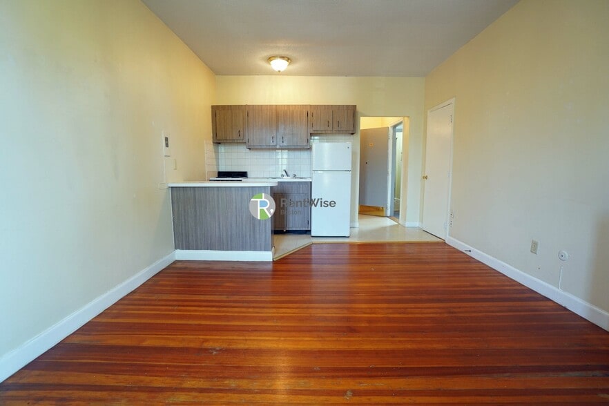 Building Photo - 1132 Commonwealth Ave