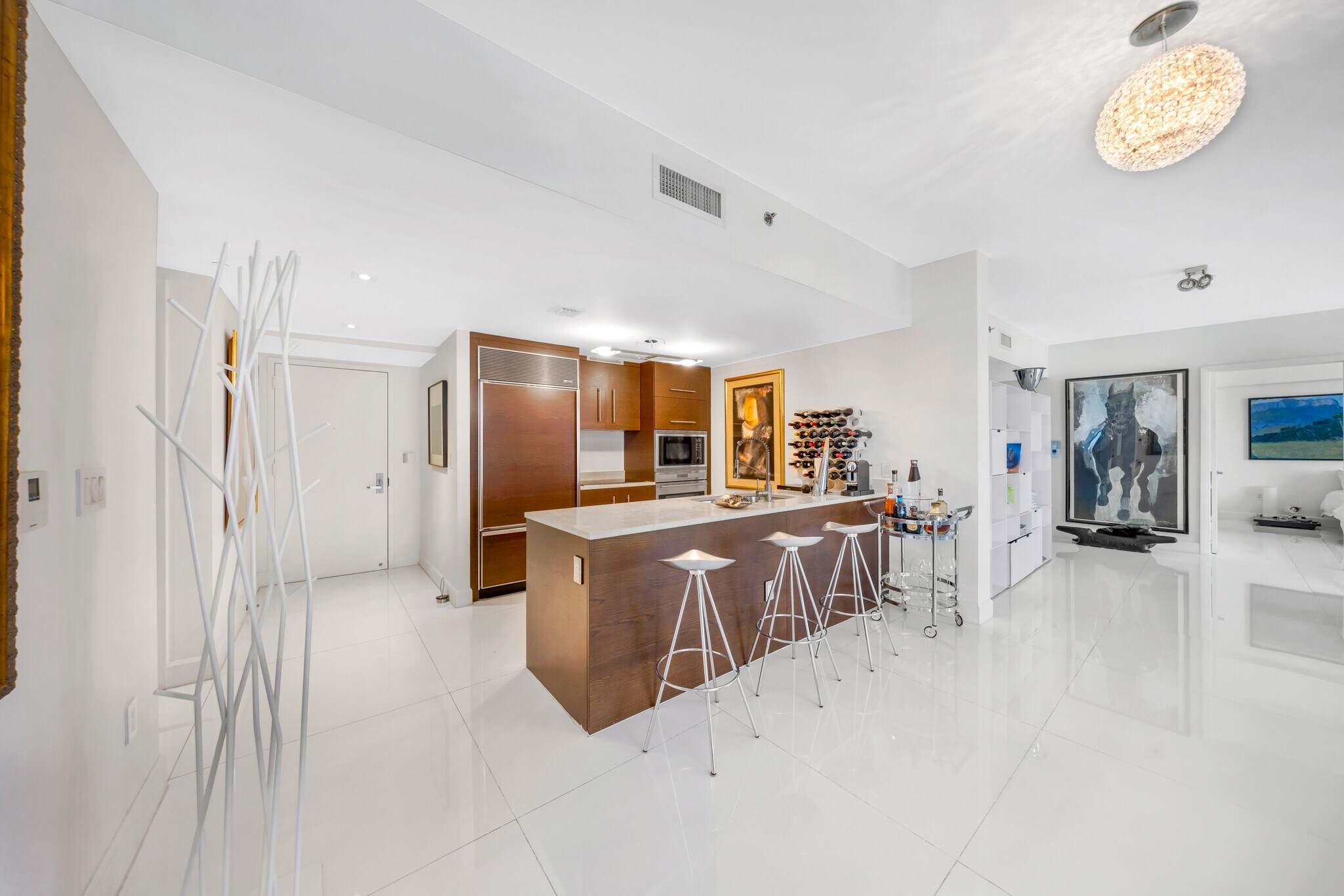 Building Photo - 475 Brickell Ave