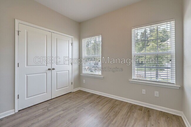 Building Photo - 9657 Spencer Woods Rd