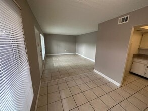 Building Photo - GREEN TEE VILLAGE 1 BED FOR RENT - FAST APPROVAL!
