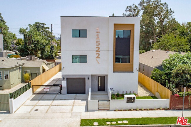 Building Photo - 11524 Emelita St
