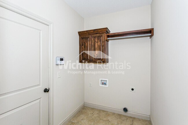 Building Photo - 1701-1703 Chapel Hill
