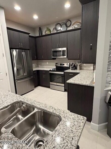 Building Photo - 6402 Hanfield Ln