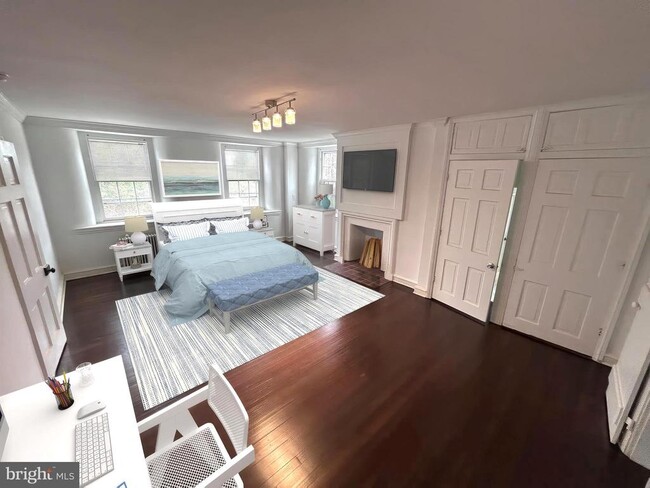 Building Photo - 571 N Newtown Street Rd