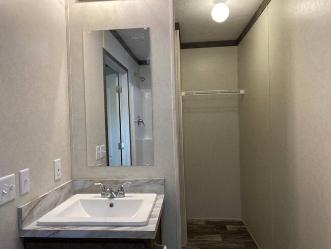 Building Photo - 3413 Bissell Rd