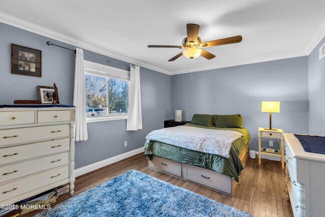 Building Photo - 1641 Elm Ave