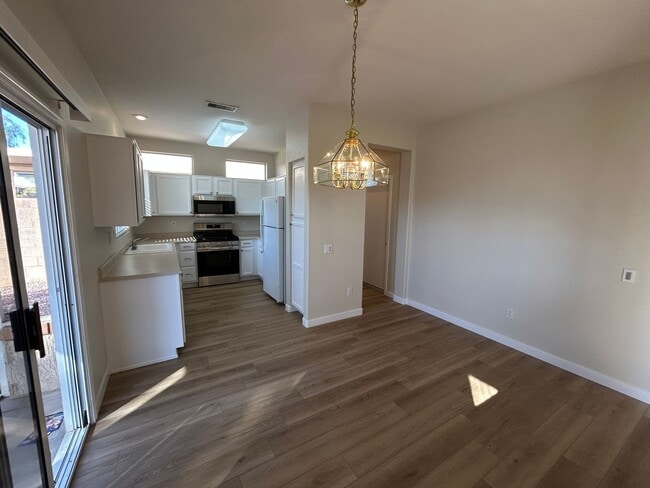 Building Photo - 14759 W Gunsight Dr