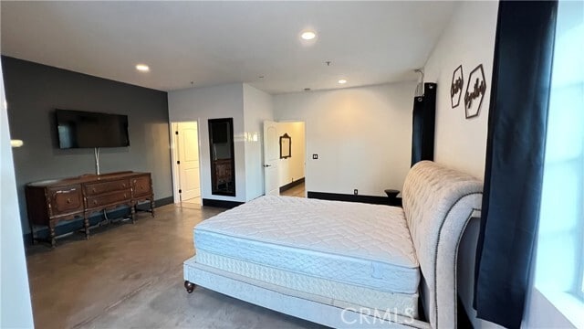 Building Photo - 17858 Sidwell St