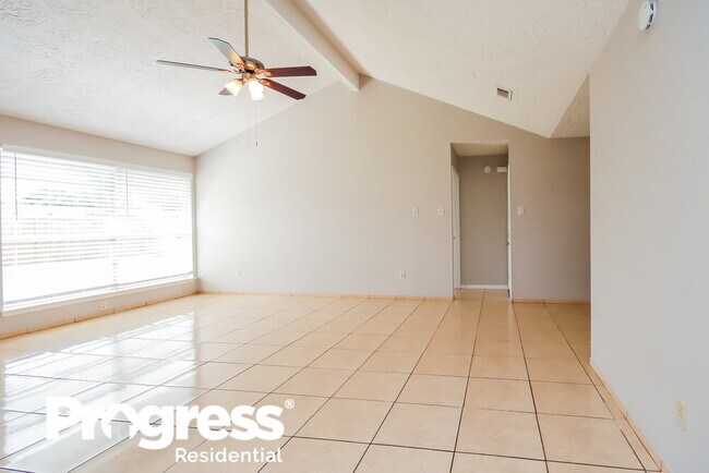 Building Photo - 723 Brookford Dr