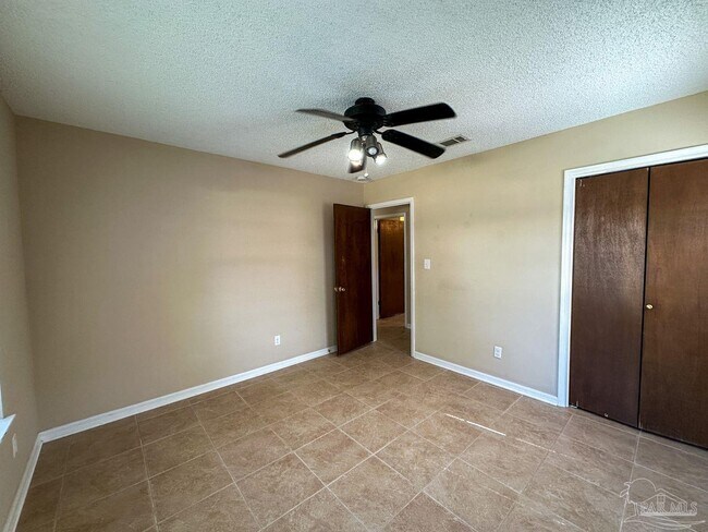 Building Photo - 3660 Buford Cir