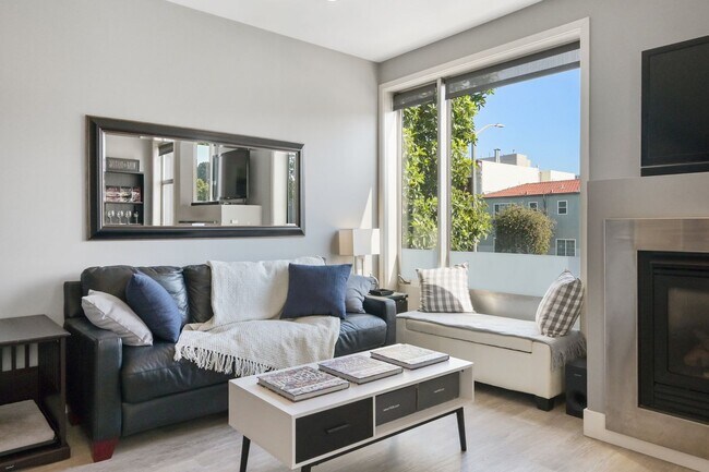 Building Photo - Epic REA/Azari PM:Gorgeous 1 Bed/ 1 Bath C...