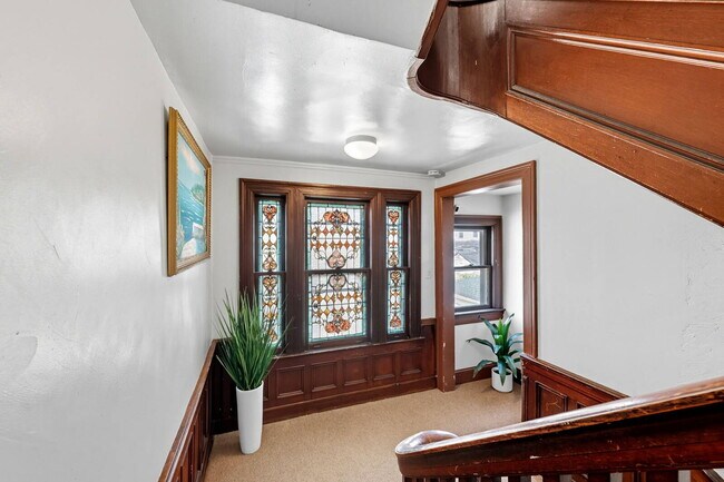 Building Photo - 165 Park Ave