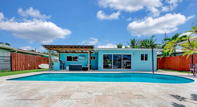 Building Photo - 2291 SE 15th St