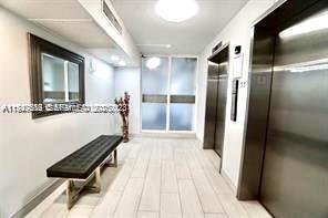 Building Photo - 3401 N Country Club Dr