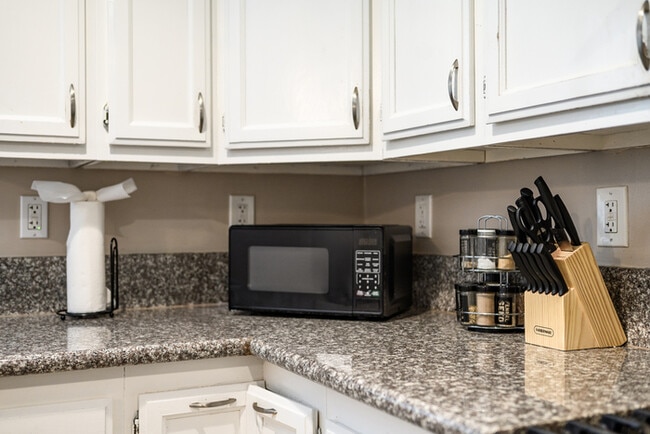 Building Photo - Fully Furnished 2BR Home with Crib — Mid-T...