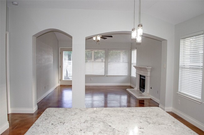 Building Photo - 14508 Mowsbury Dr