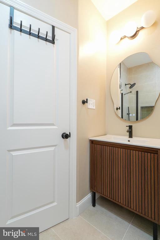 Building Photo - 2625 S Carlisle St