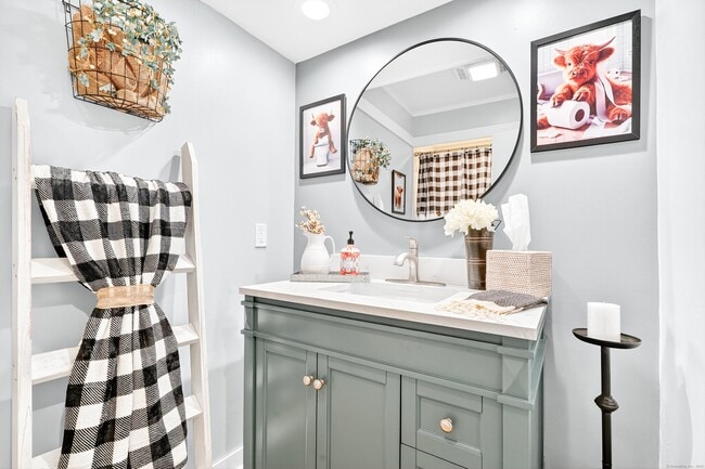 Building Photo - 401 Heritage Vlg