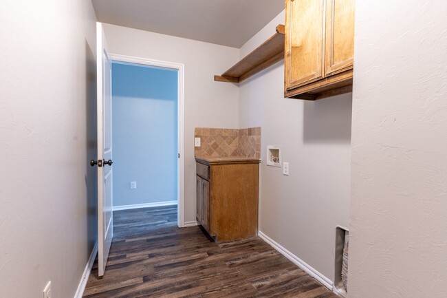 Building Photo - Rent to Own in Edmond!