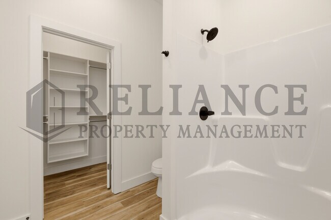 Building Photo - 601 Elmwood St