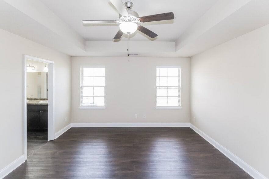 Building Photo - 8759 Kimberly Dawn Dr