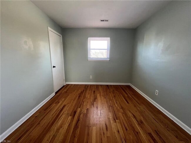 Building Photo - 424 Old Forge Ct