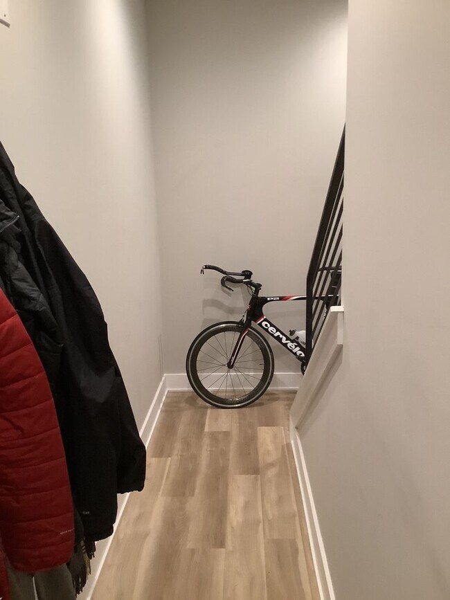 Building Photo - 1615 Ogden St