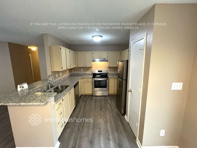 Building Photo - 3049 Parade Ln SW