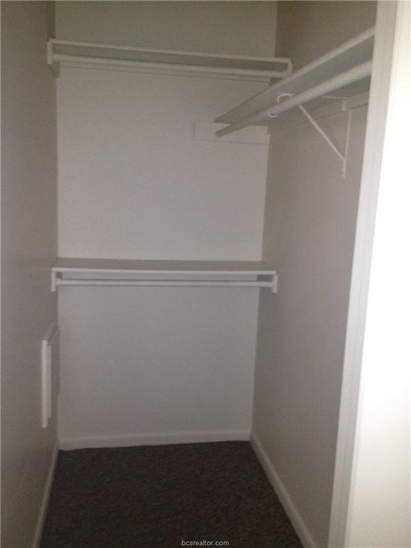 Building Photo - 906 Spring Loop