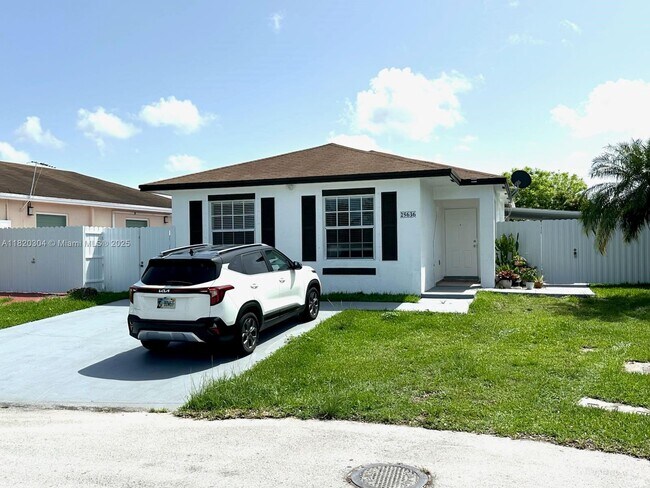Building Photo - 25636 SW 125th Pl