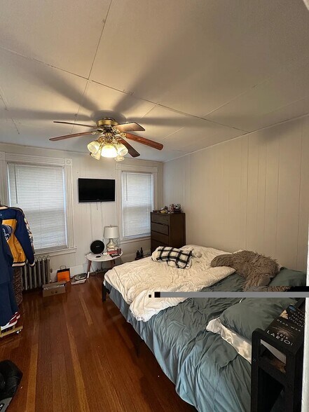 Building Photo - 384 Washington St