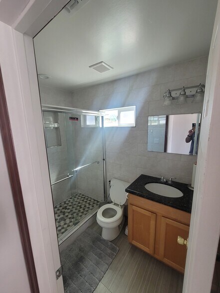 Building Photo - 1830 W Oraibi Dr