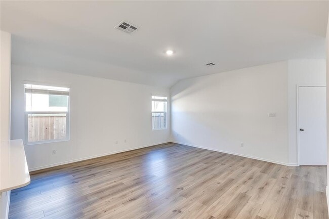 Building Photo - 318 Canley Lp
