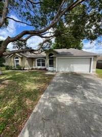 Building Photo - Prime Deltona Neighborhood