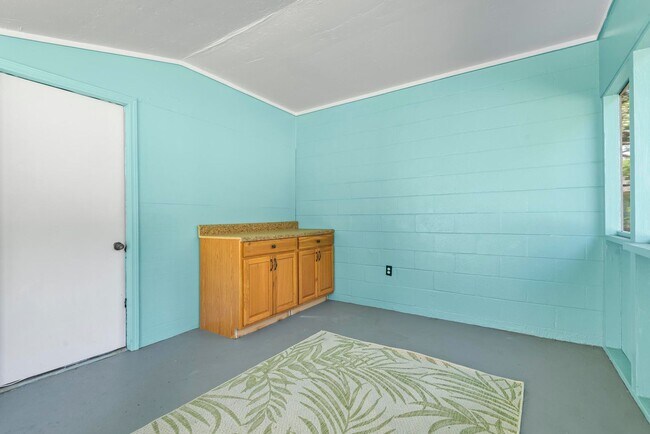 Building Photo - 1335 S Flagler Ave