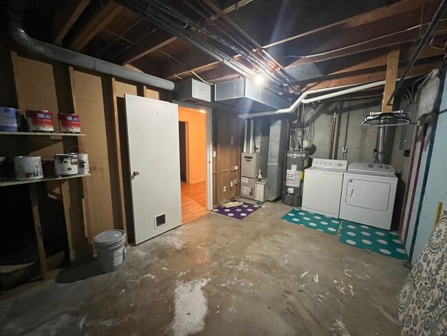 Building Photo - Two bedroom in Edwardsville