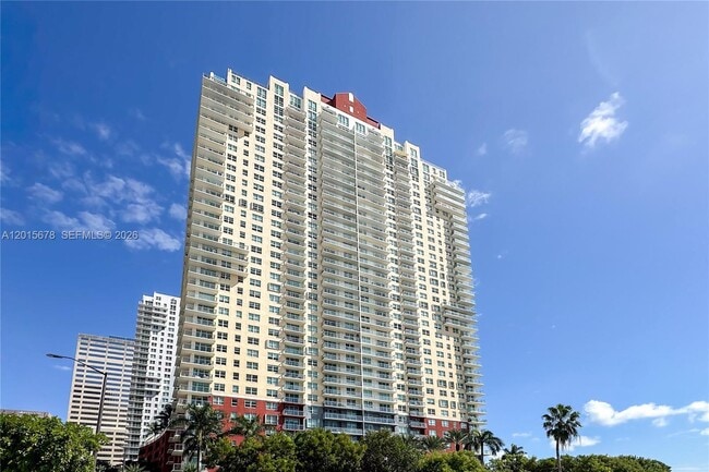 Building Photo - 1155 Brickell Bay Dr