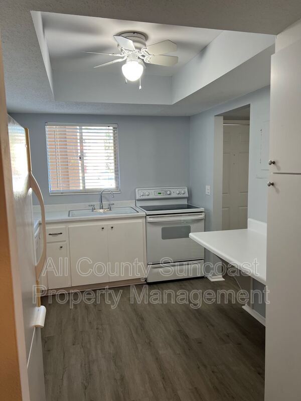 Building Photo - 4102 Heron Way