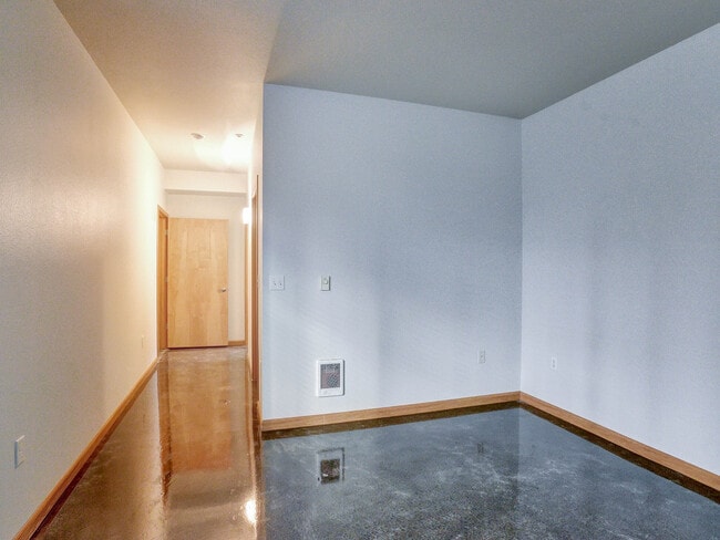 Building Photo - 1125 NW 9th Ave