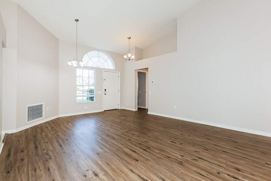 Building Photo - 29505 Morningmist Dr