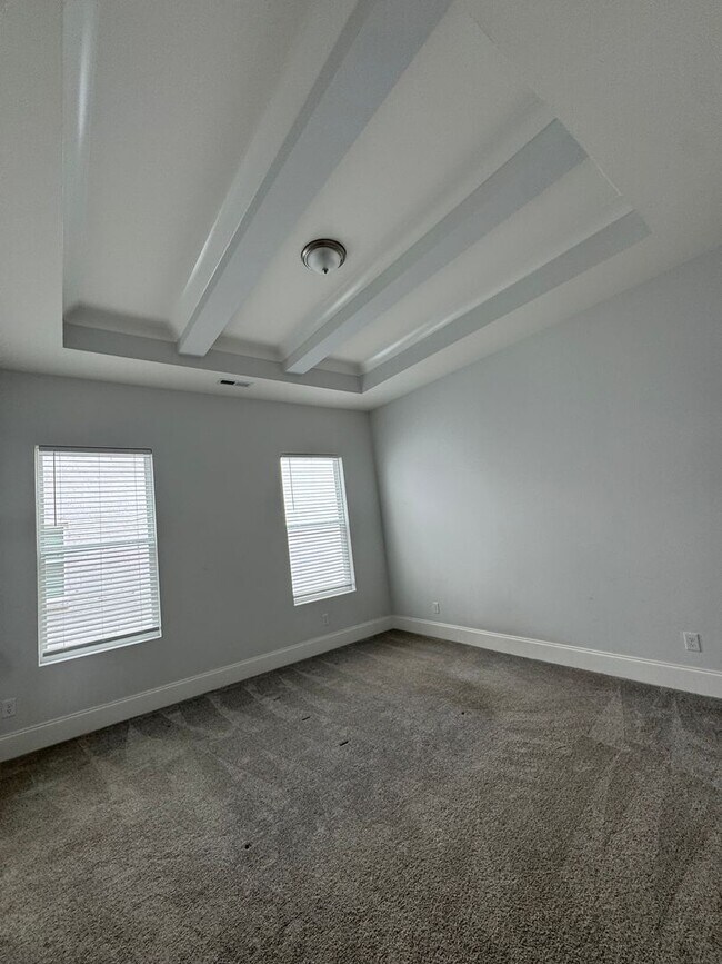 Building Photo - 131 Oasis Dr